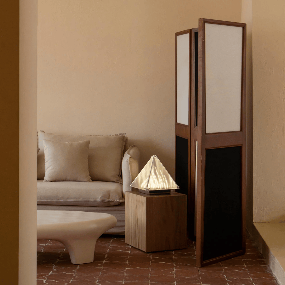 Pyramid Glass Table Lamp