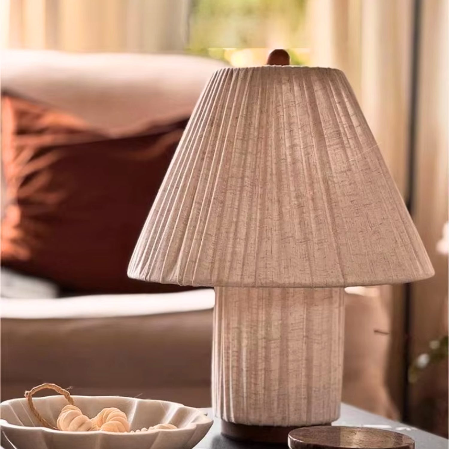 Isaura Table Lamp