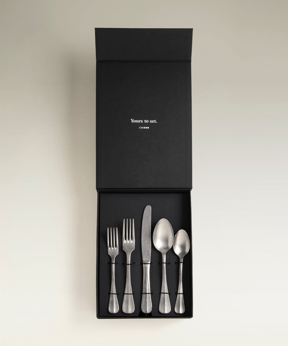 Sea Cliff Four-Person Flatware Settings