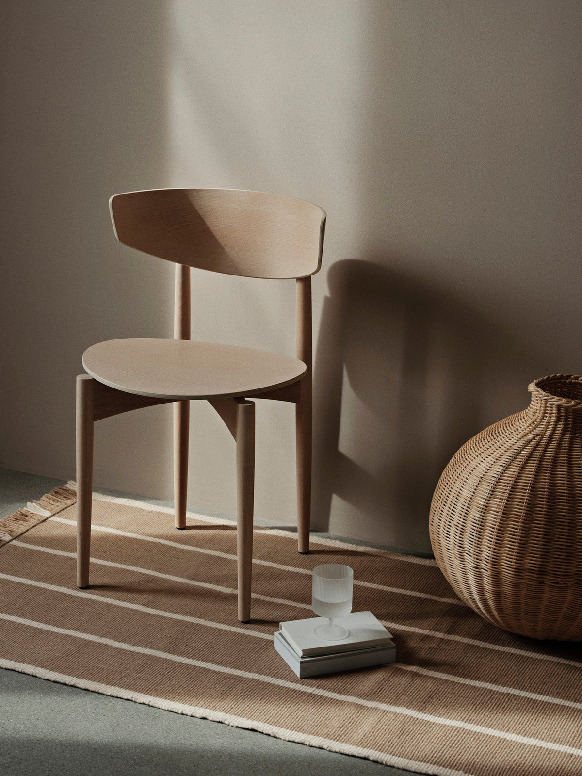 Calm Kelim Runner, Dark Sand/Off-White