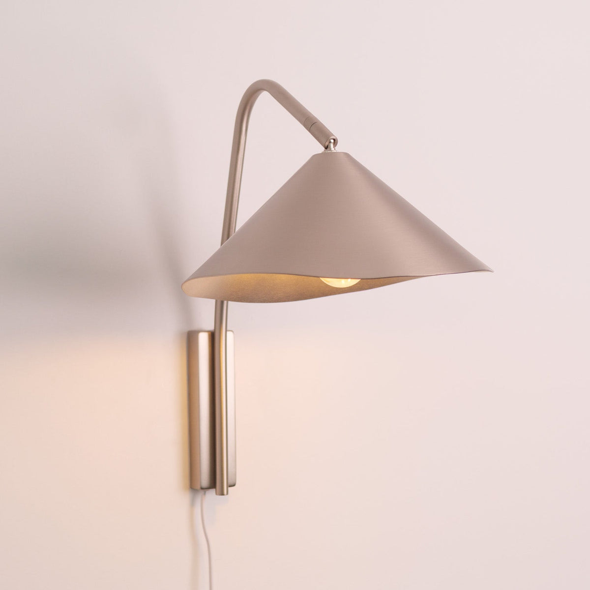 Arne Industrial minimalist brushed aluminium wall light
