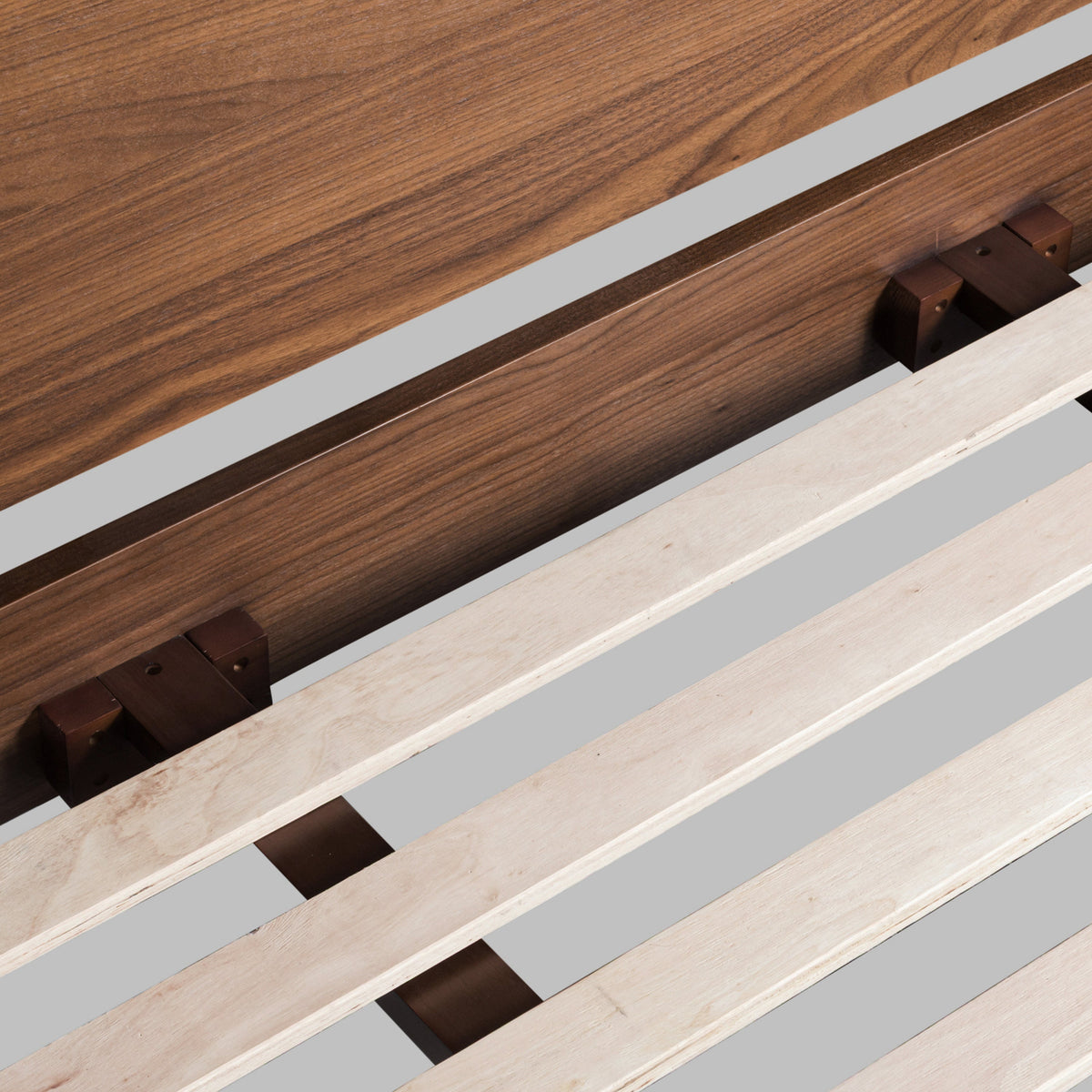 Aberdeen Bed, Walnut, Queen