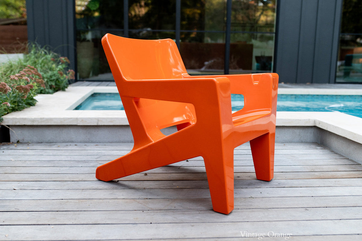Bask Lounge Chair