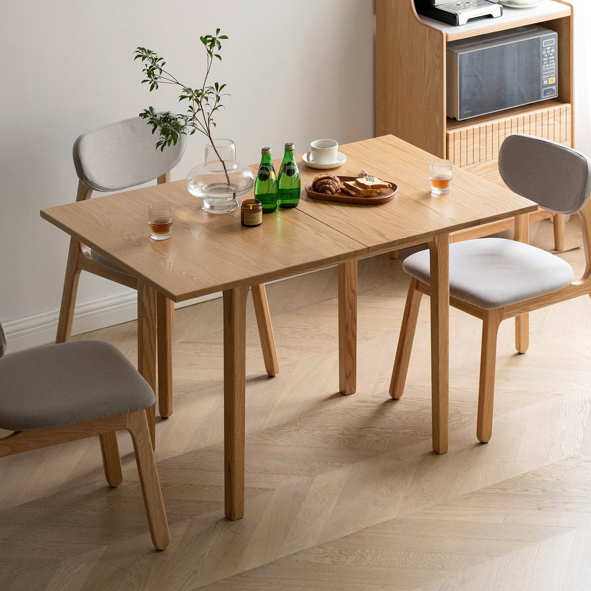 Scandinavian Oak Wood Extendable Dining Table PRIVOT