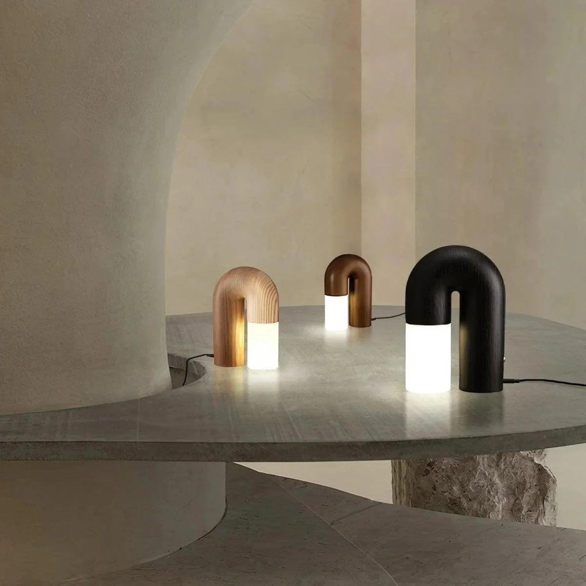 Båglampa Table Lamp