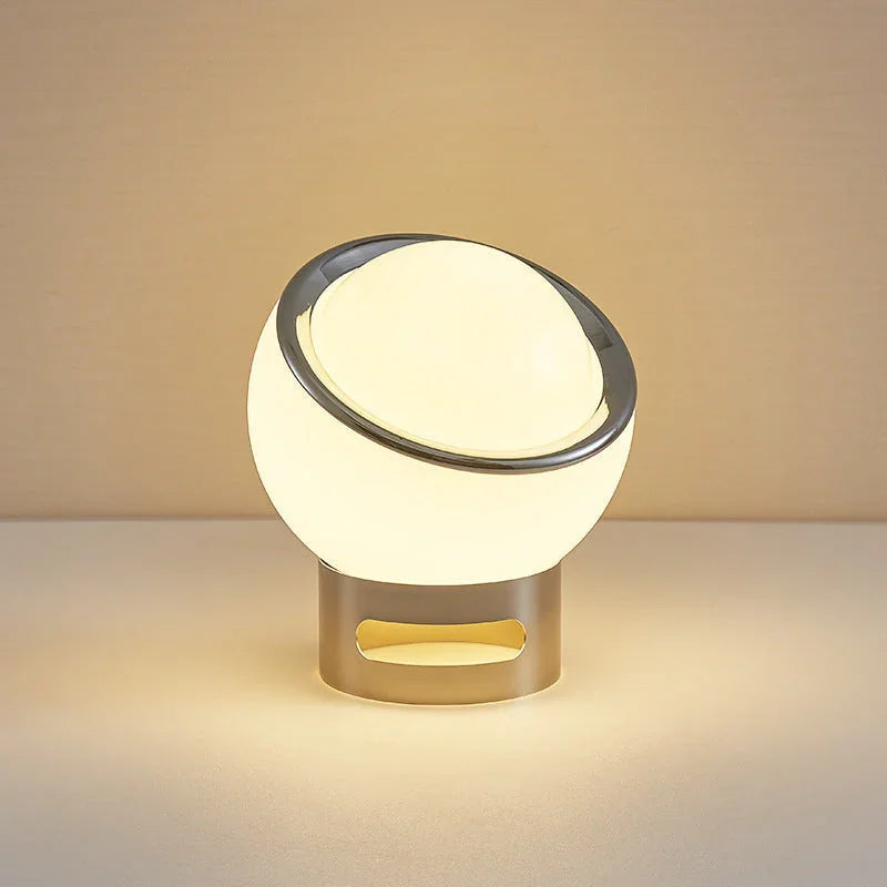 Élégance Opaline Table Lamp