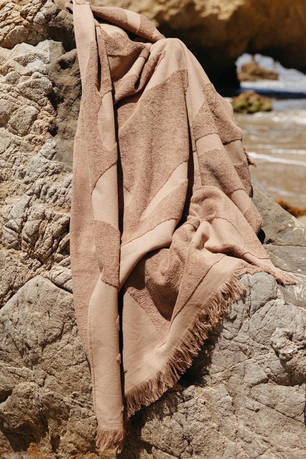 Casa Zuma Beach Towel – Espresso