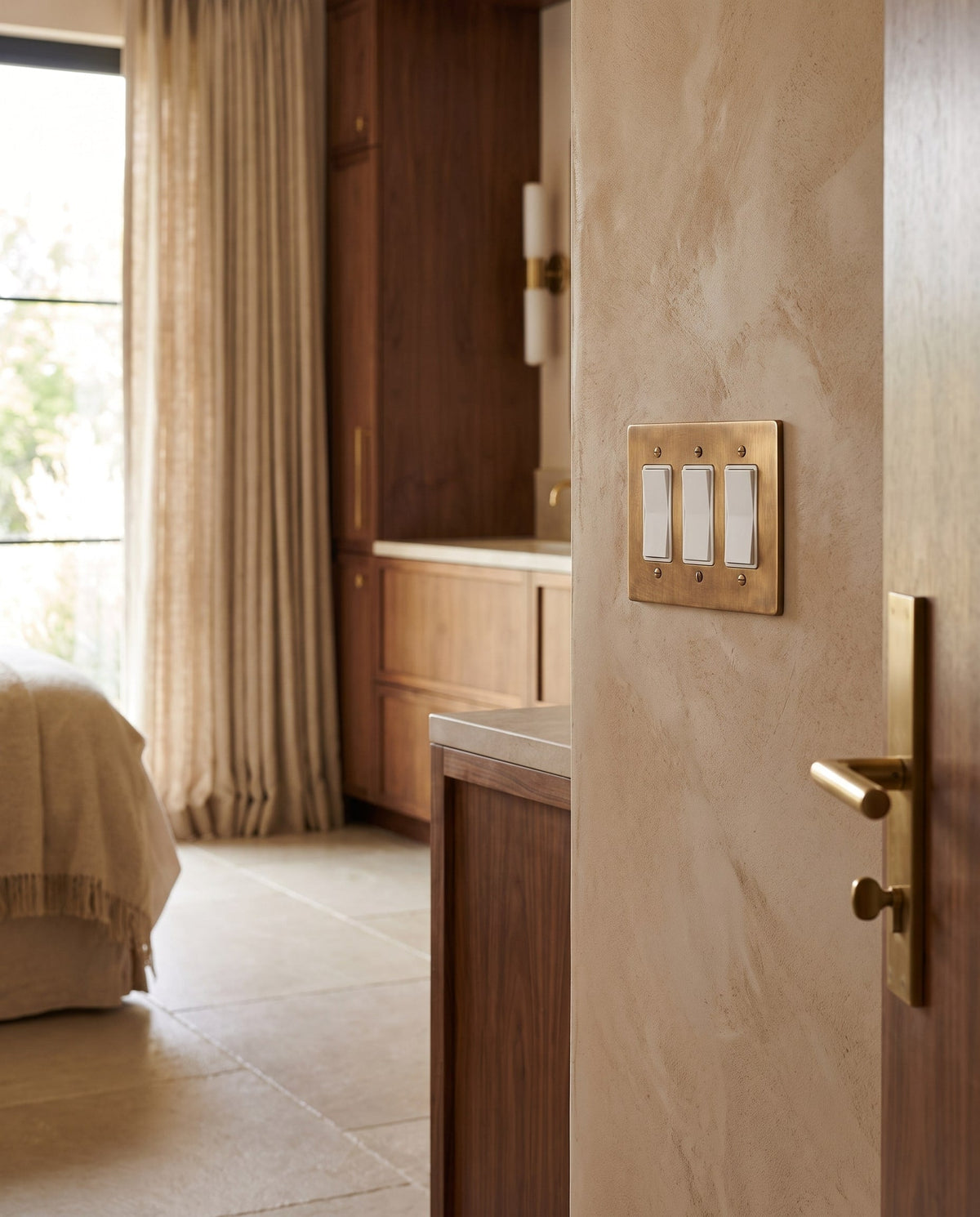 Brass Wall Plate (1-5 Gang)