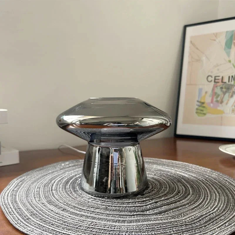 Alaia Table Lamp