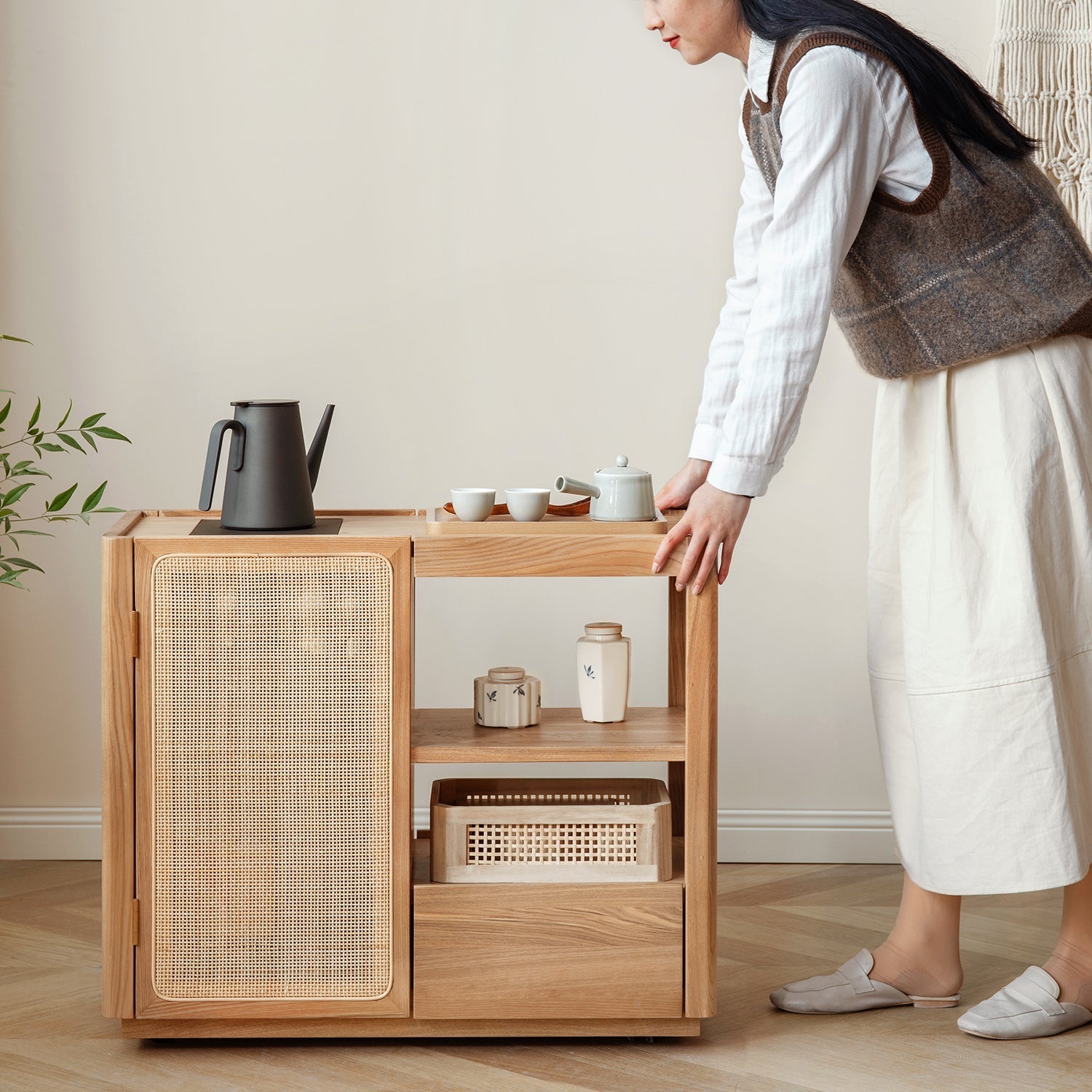 Scandinavian Oak Wood Wheel Tea Side Table VINE