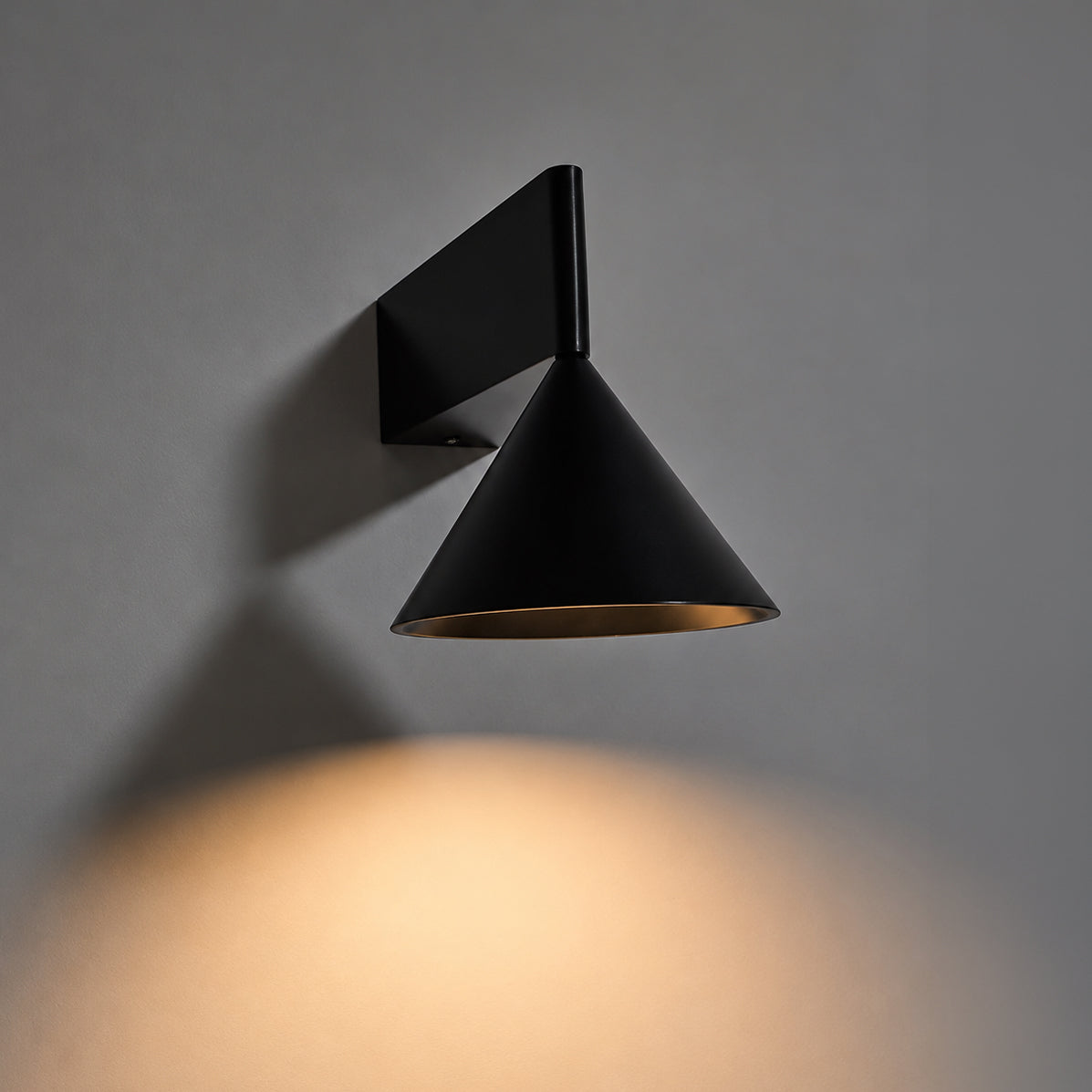 Staccato Modern Minimalist Wall Light