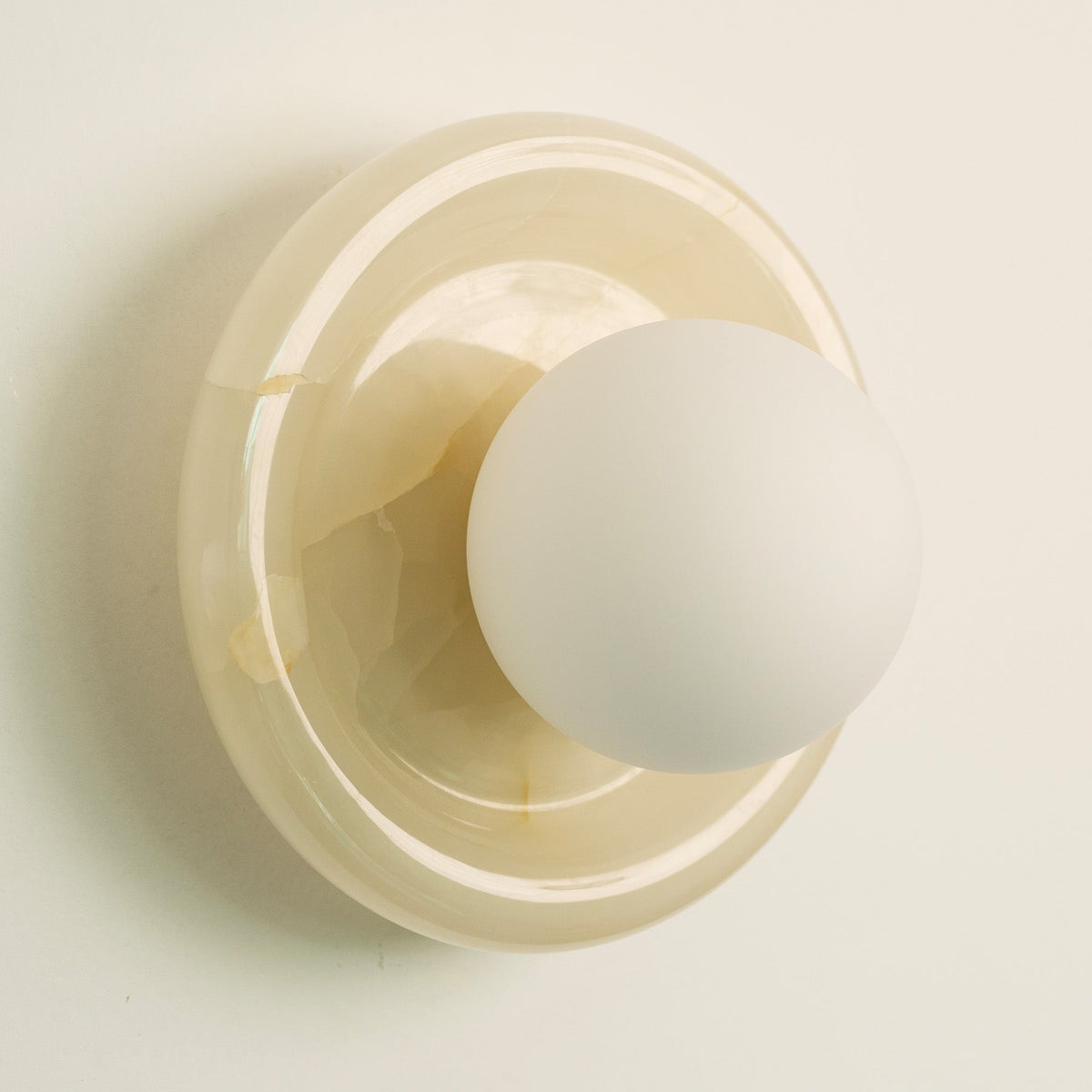 Nara Alabaster cloud stone bubble plate wall Light / sconce
