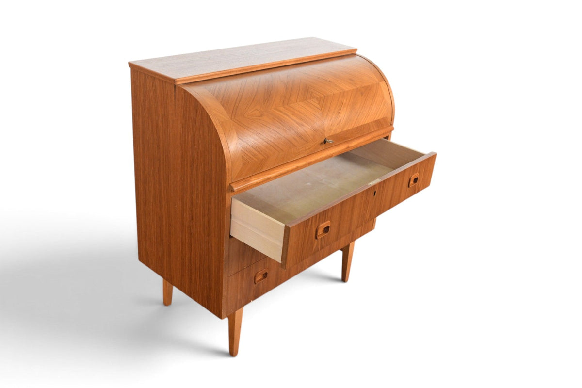 EGON ÖSTERGAARD CURVED TOP SECRETARY DESK IN TEAK