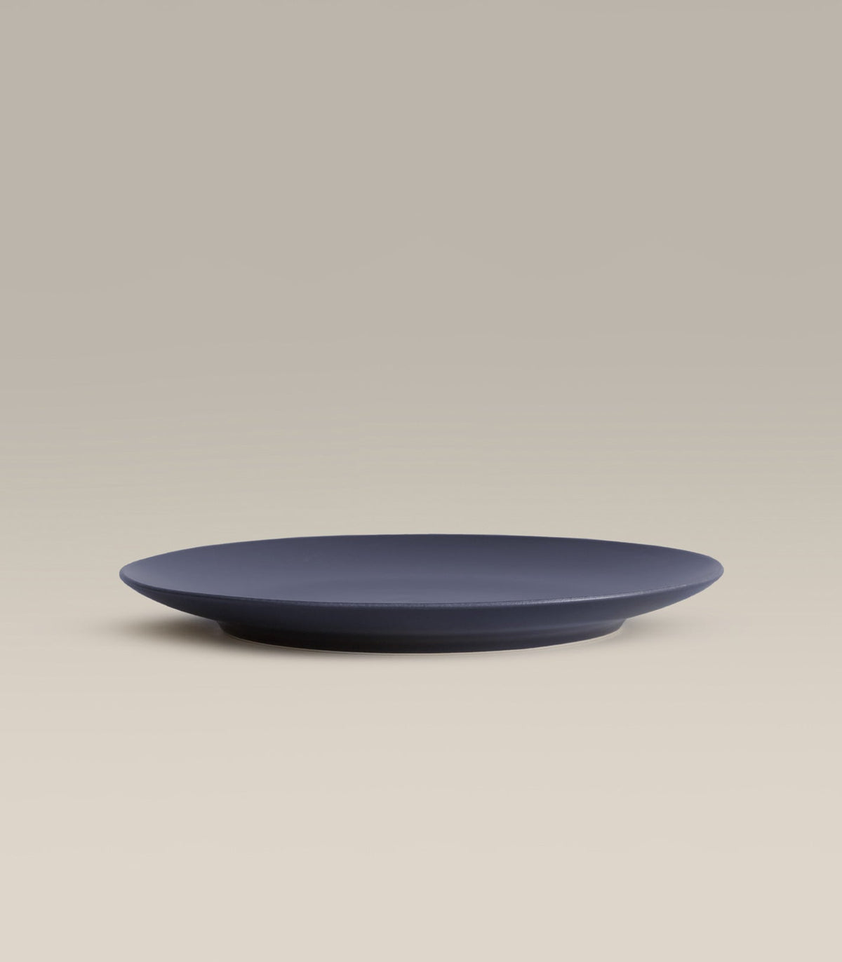 Big Stoneware Plate Set, second underside detail