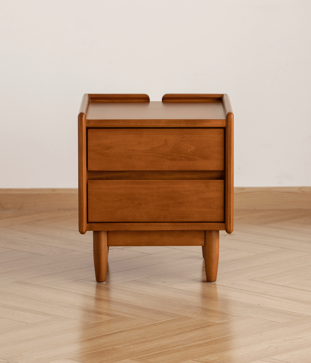 Vintage Boxwood Side Table VISTA