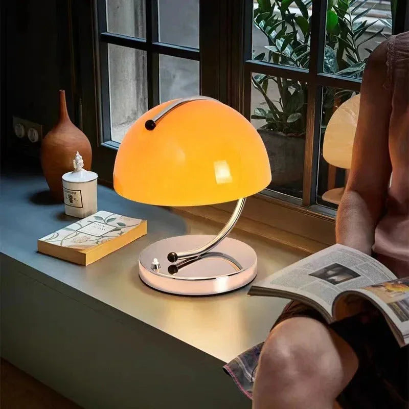 Esgle Table Lamp
